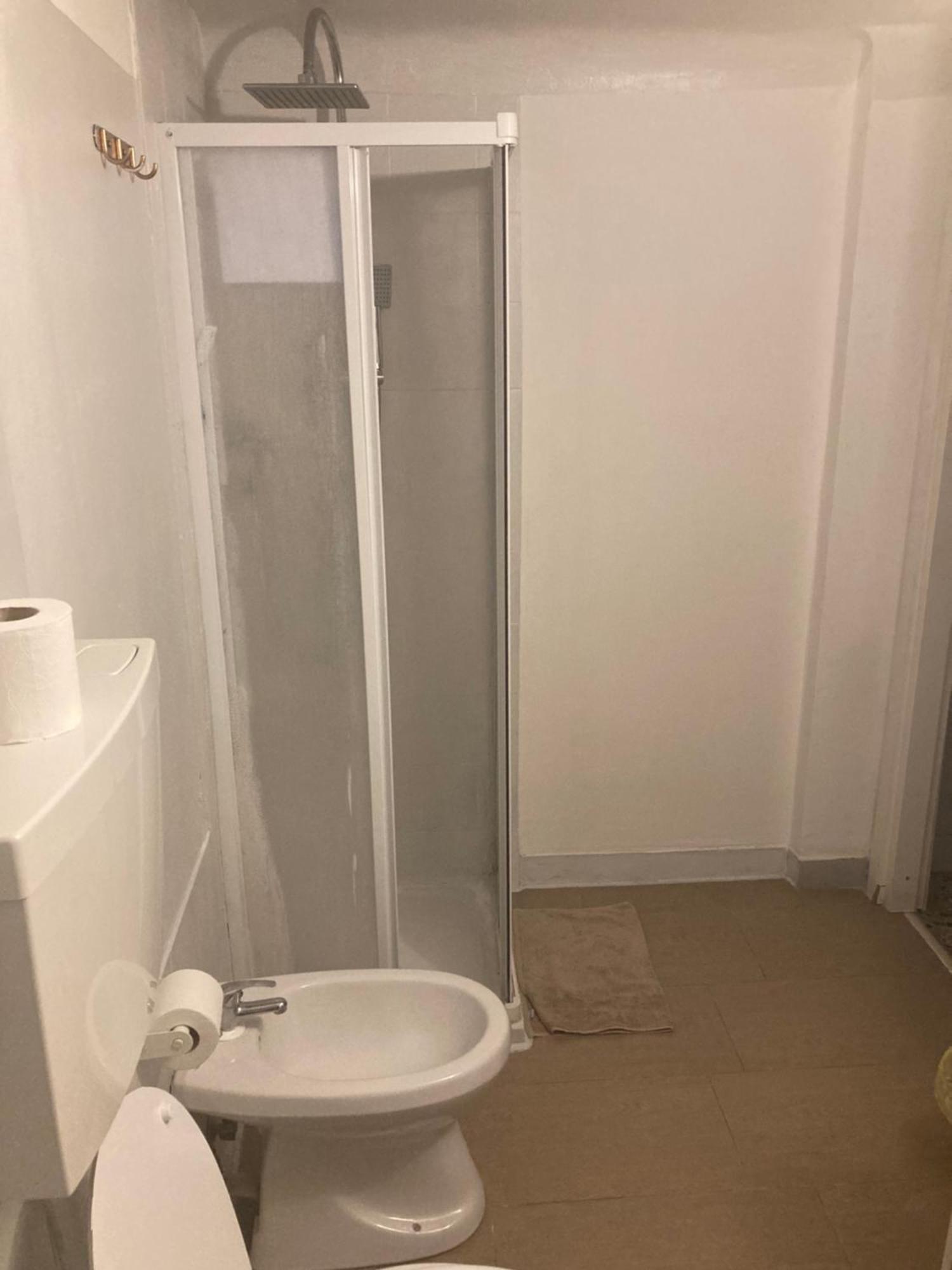 Guest House Roma Genua Exterior foto