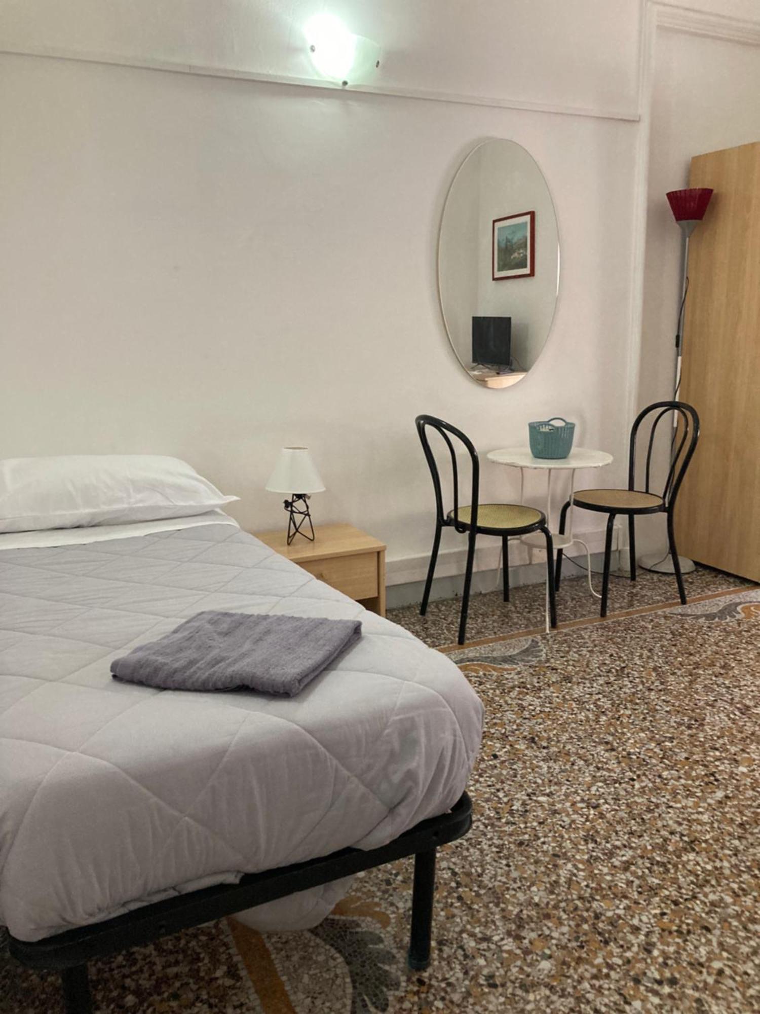 Guest House Roma Genua Exterior foto